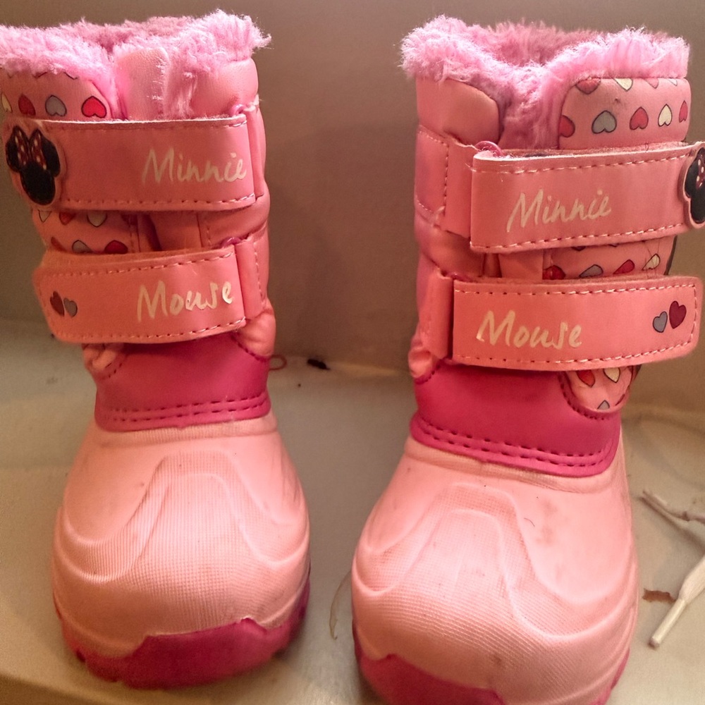 Pink Minnie Mouse Winter Boots